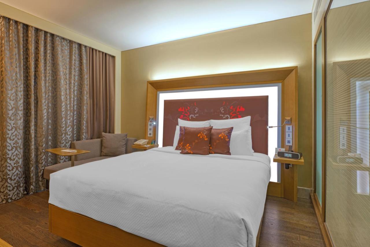 Novotel Bengaluru Outer Ring Road Exterior foto